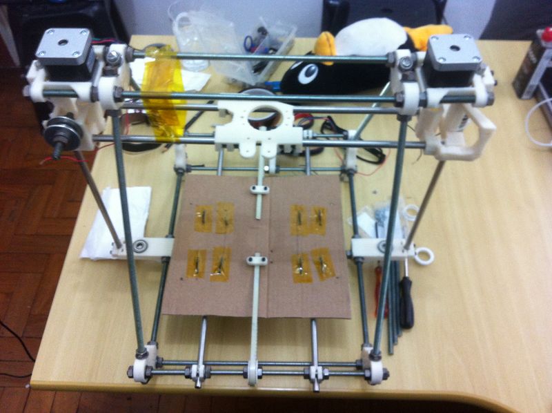 Arquivo:Prusa-mendel-v2-base-mesa-aquecida.jpg