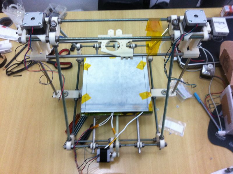 Arquivo:Prusa-mendel-v2-mesa-aquecida-montada.jpg